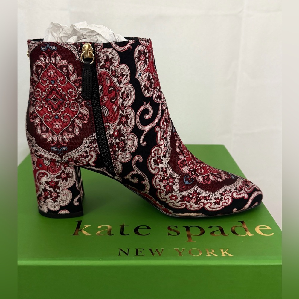 Kate Spade Holly Red &Black Paisley Brocade Fabric Ankle Boots with Bow 8.5M NWT - Picture 6 of 11